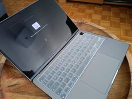 MacBook Air M2, 13.6 Zoll, 16GB RAM!