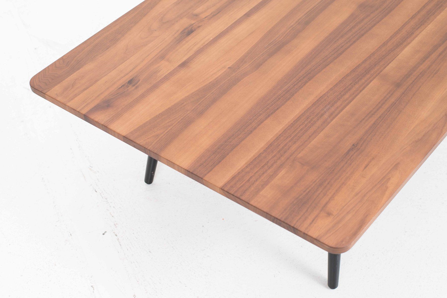 Vitra Tavoli: Vitra Coffee Table von Charles & Ray Eames in Nussbaum – Usato da Zürich venduto da STUZH38 4