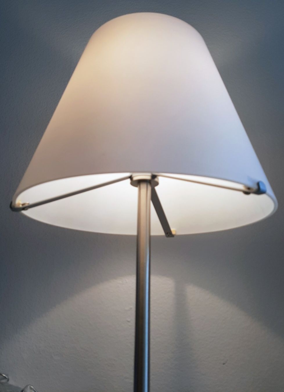 Lampade: Ständerlampe Virginia T 1 - Echtglas – Usato da Zürich venduto da Zurich 2