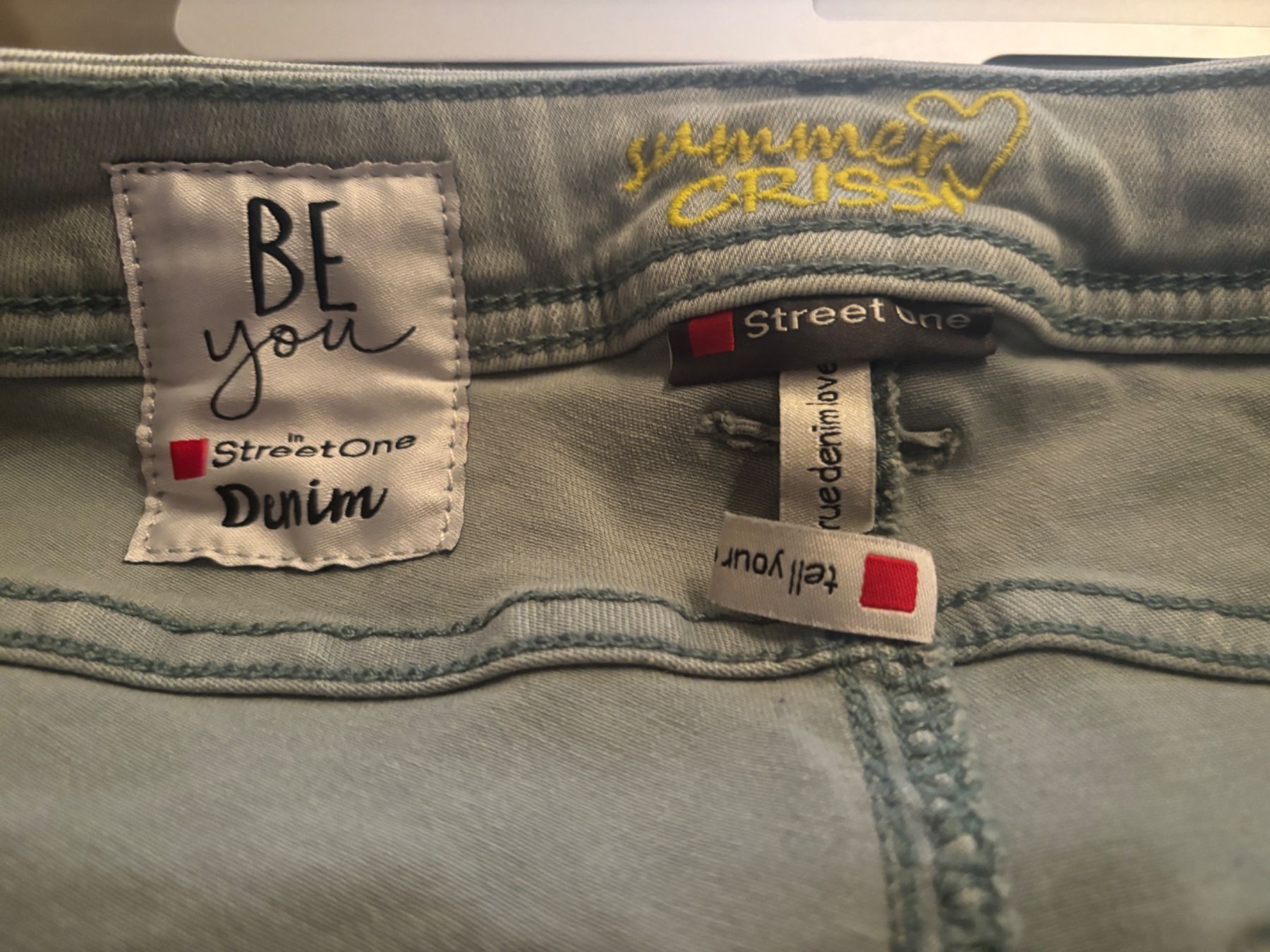 Jeans: Jeans Hose Gr 31/32 – Gebraucht aus Wallisellen von AS.TZ. 4