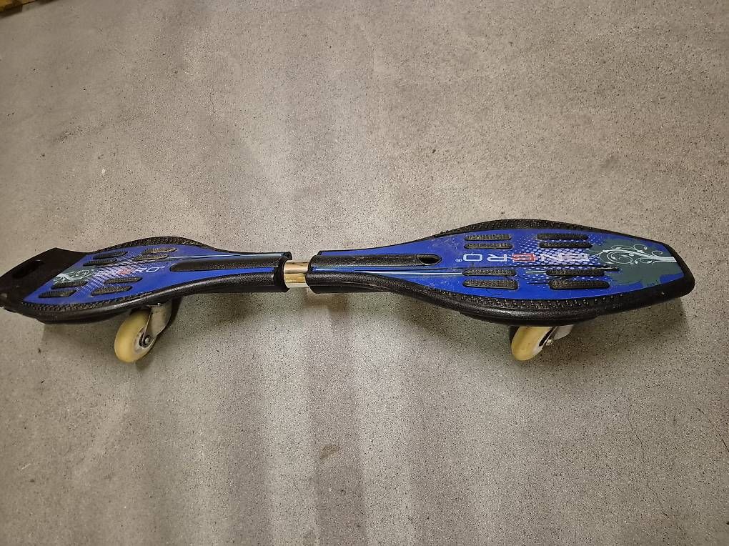 Skateboards: Rollbrett Waveboard – Usato da Schliern b. Köniz venduto da bebbibebbi