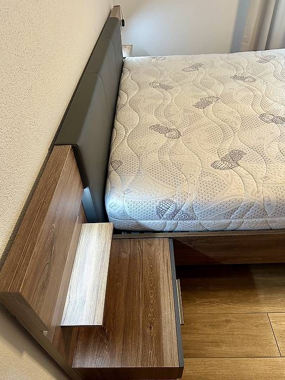 Letti: Schlafzimmerbett 180x200 cm – Usato da Stansstad venduto da M.Ineichen 2