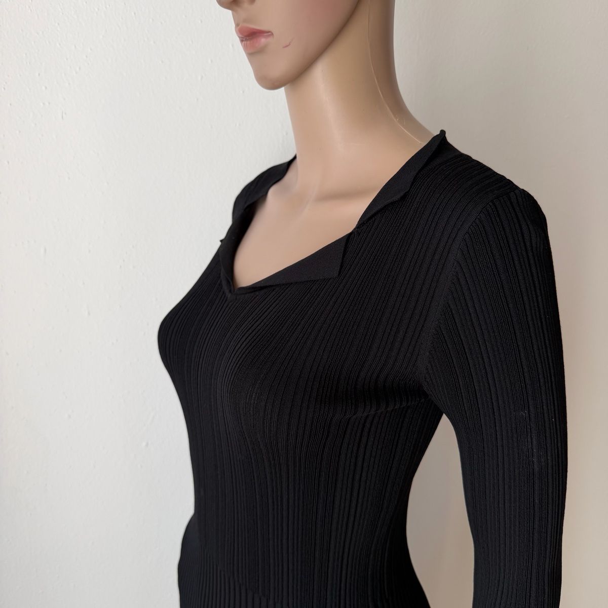 Totême Maglioni & Felpe: TOTEME Sora Top | Rippstrickpullover 🖤 – Usato da Zürich venduto da ClosetQueen 3