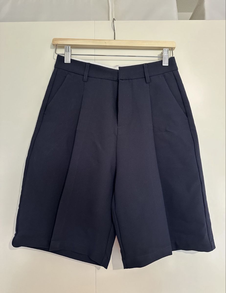 Pantaloni: Shorts dark blue new condition – Nuovo (secondo la descrizione) da Luins venduto da vvs_7kqr