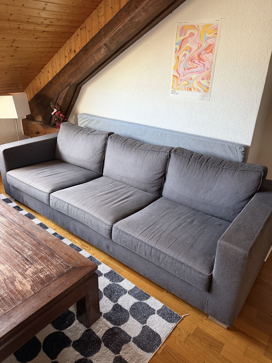 Divani: Canapé et pouf gris anthracite  – Usato da Lausanne venduto da chlo_b