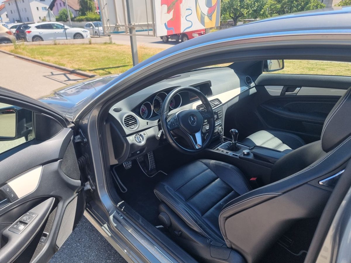 Automobili: Mercedes-Benz C180 Coupe 2011 – Usato da Courtepin venduto da luc_8x57 3
