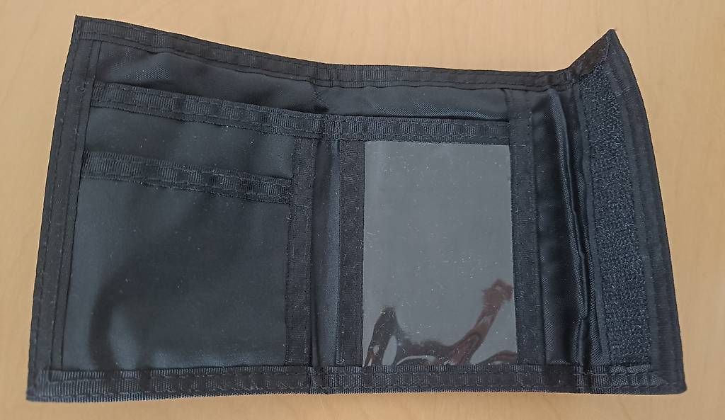 Brieftaschen: Portemonnaies – Gebraucht aus Zürich von vel_mh8f 1