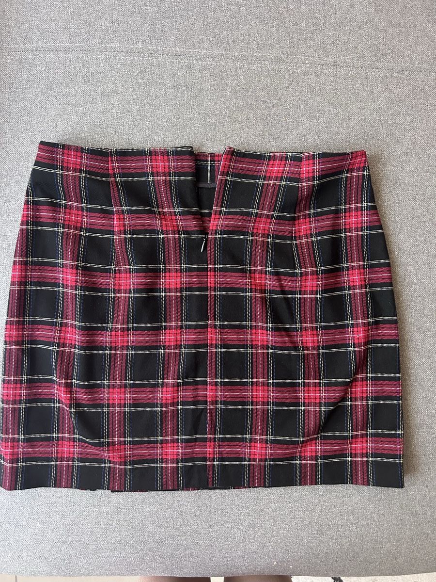 Zara Gonne: Mini jupe Zara taille L – Usato da Cornaux NE venduto da Zabou22 3