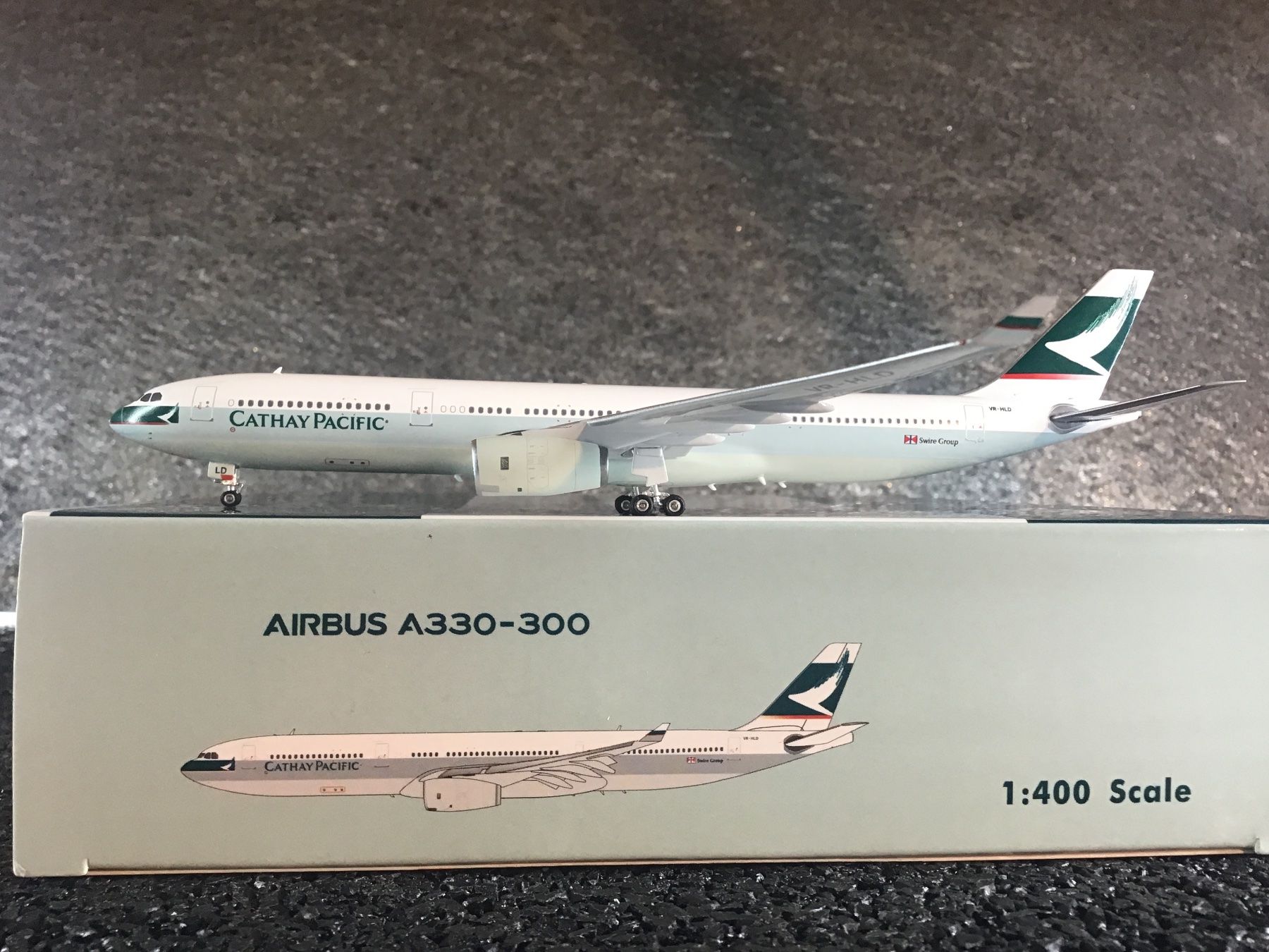 Airbus Modellbausätze & Standmodelle: CATHAY PACIFIC AIRBUS A330-300 1:400 – Gebraucht aus Männedorf von Spezial-Modelle