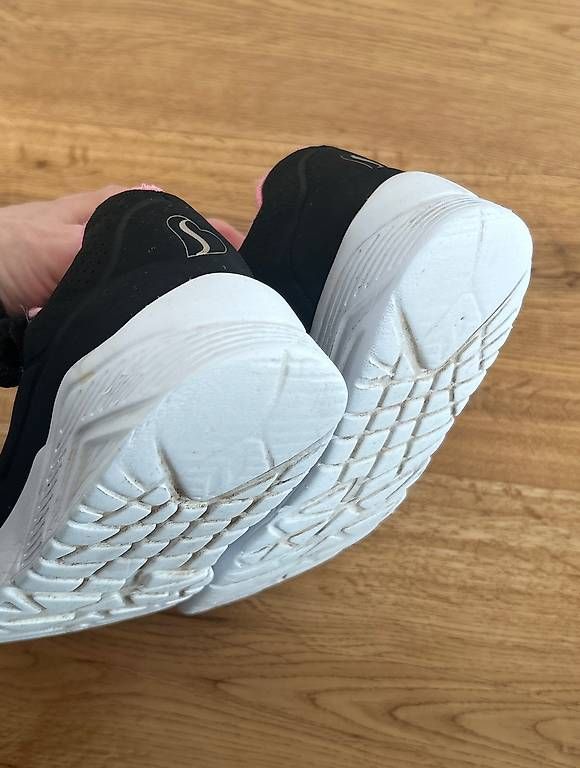 Scarpe per ragazze: Skechers grösse 30 – Usato da Ettingen venduto da lin_6dcg 1