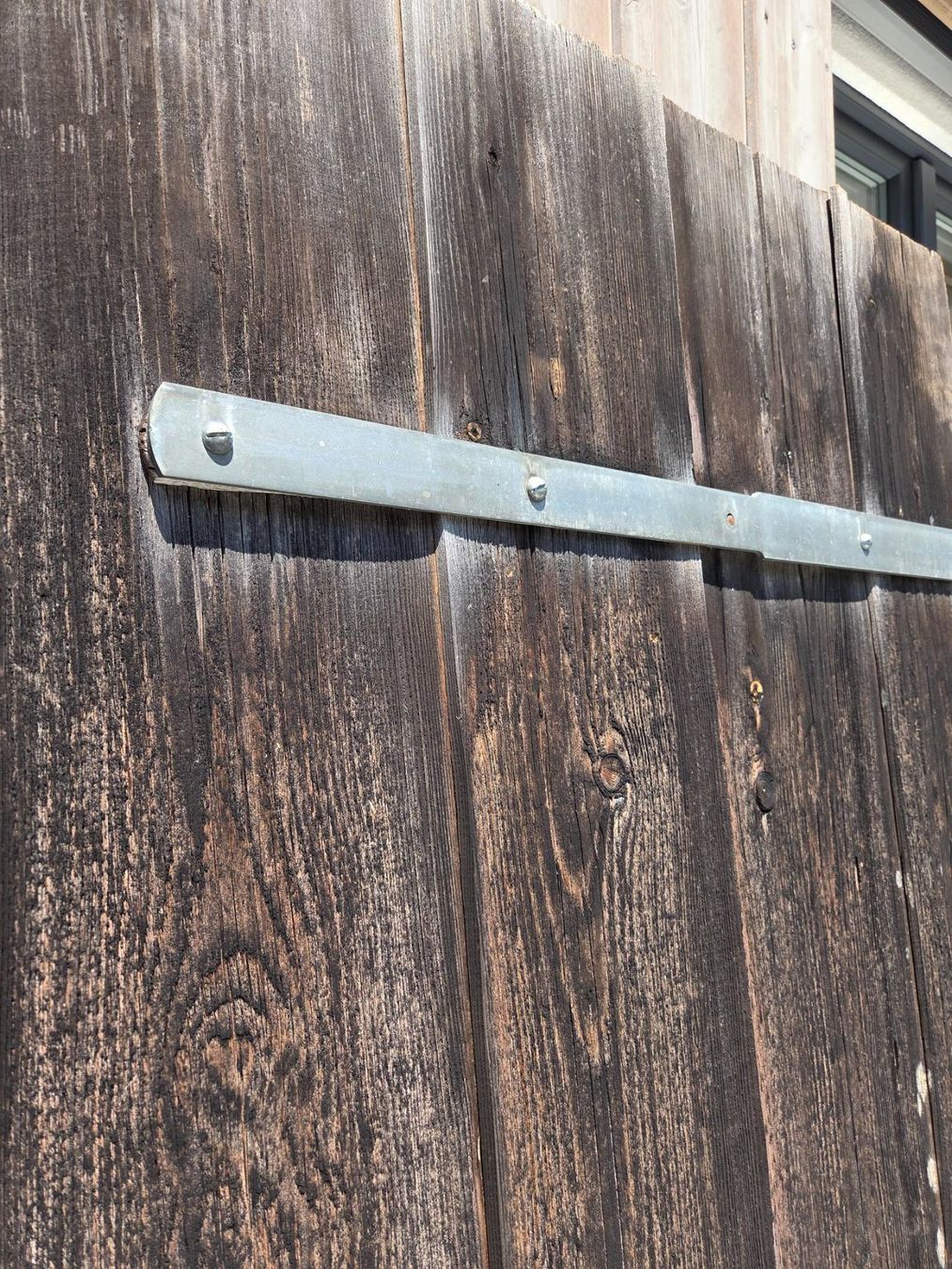 Porte: Scheunentor mit Metallbeschlaegen rustikal – Usato da Elsau venduto da neuenegger01 2