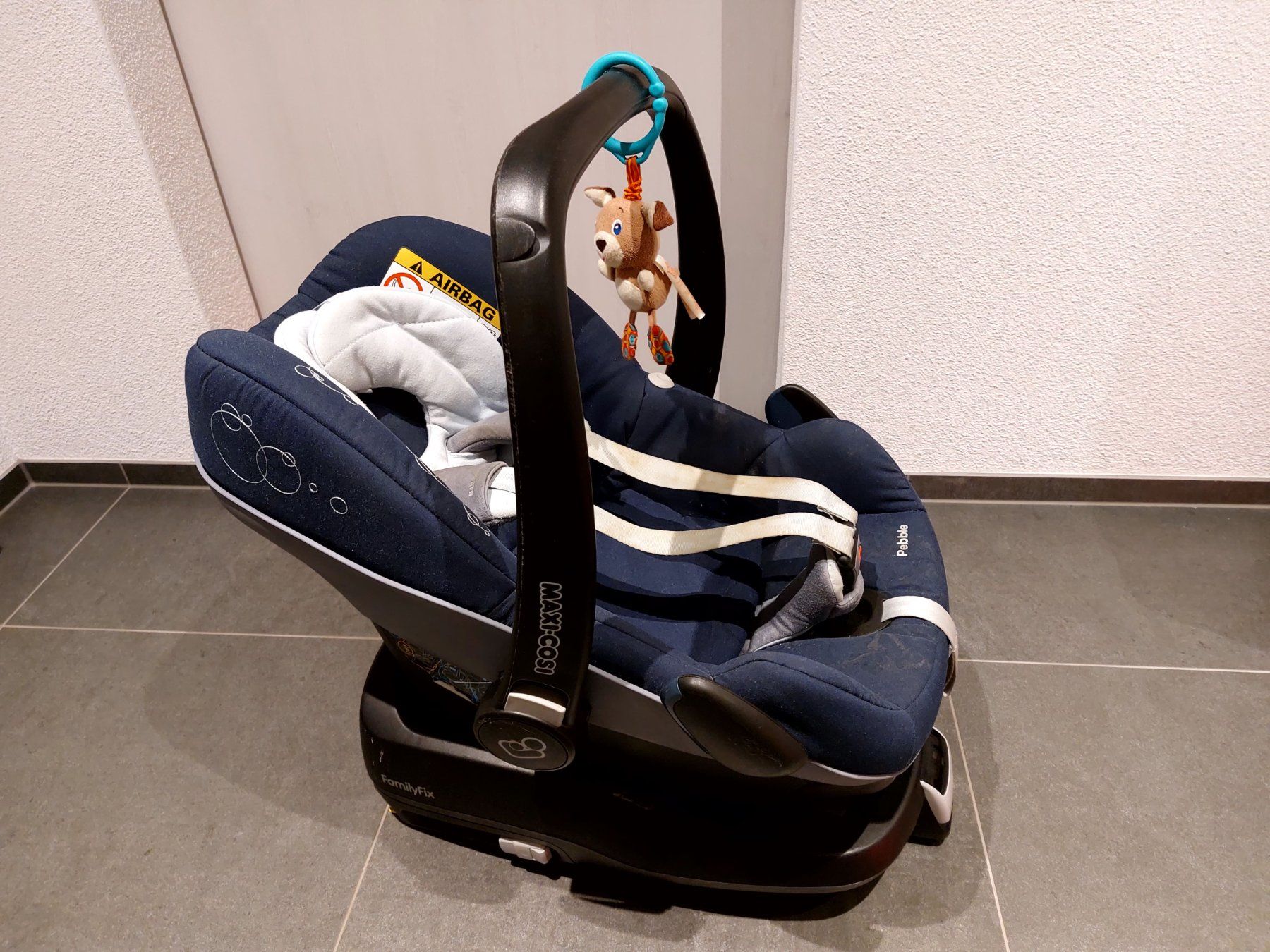Seggiolini per auto: Maxi Cosi Pebble mit Basisstation – Usato da Wikon venduto da Lukas80