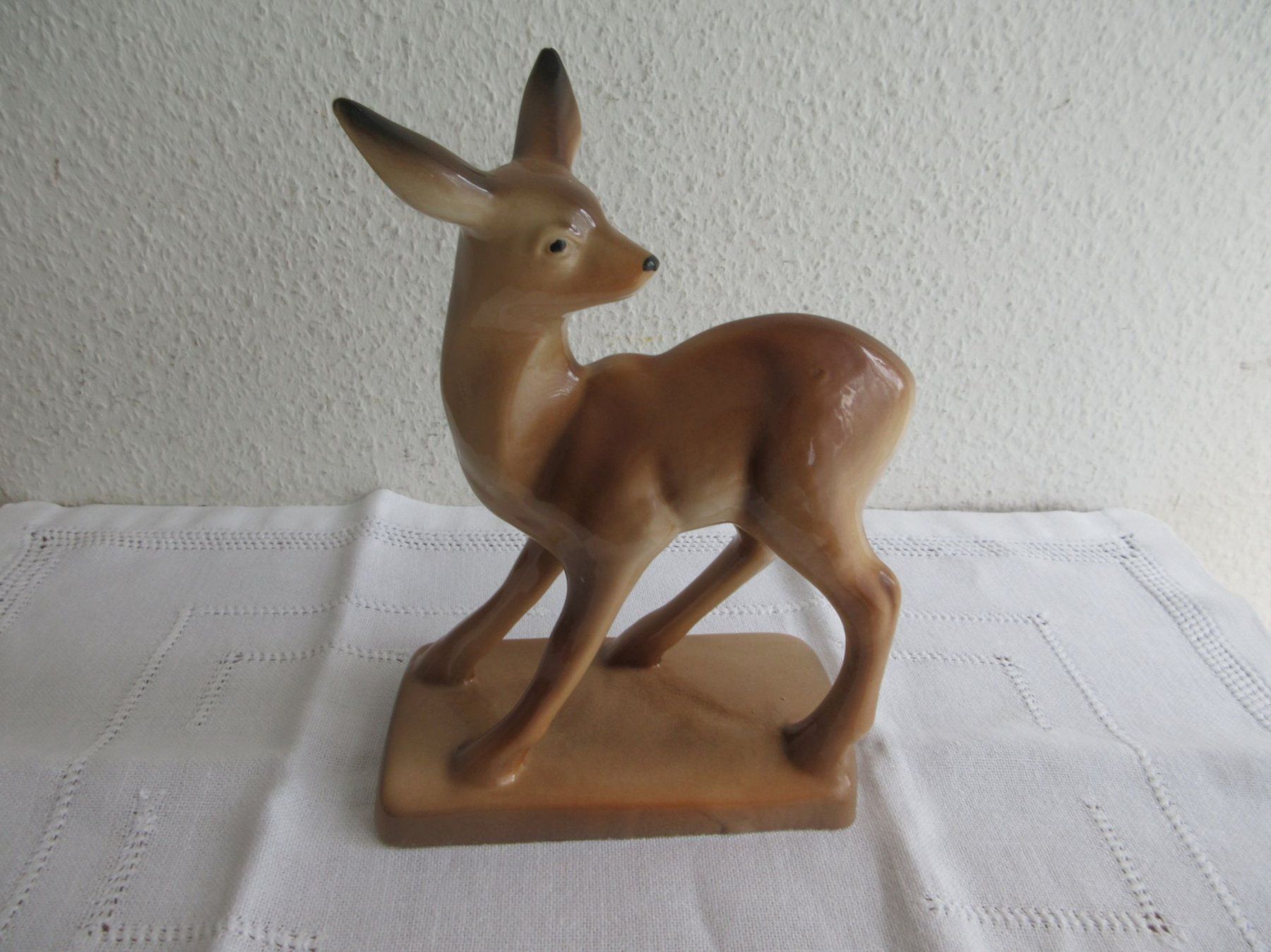 Statuette: Keramik Laufen braunes Reh – Usato da Binningen venduto da mondoantico
