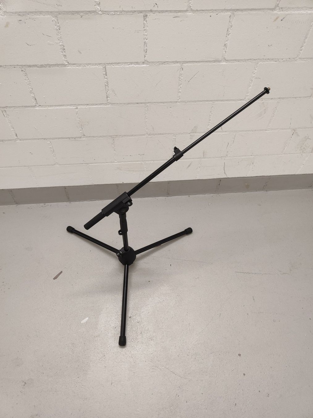 Supporti per strumenti musicali & leggii: Mikrofonstativ/Mikrofonständer – Usato da Zürich venduto da KingPeto 2
