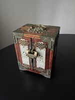 Antike chinesische Schmuckschatulle aus Holz mit Schubladen