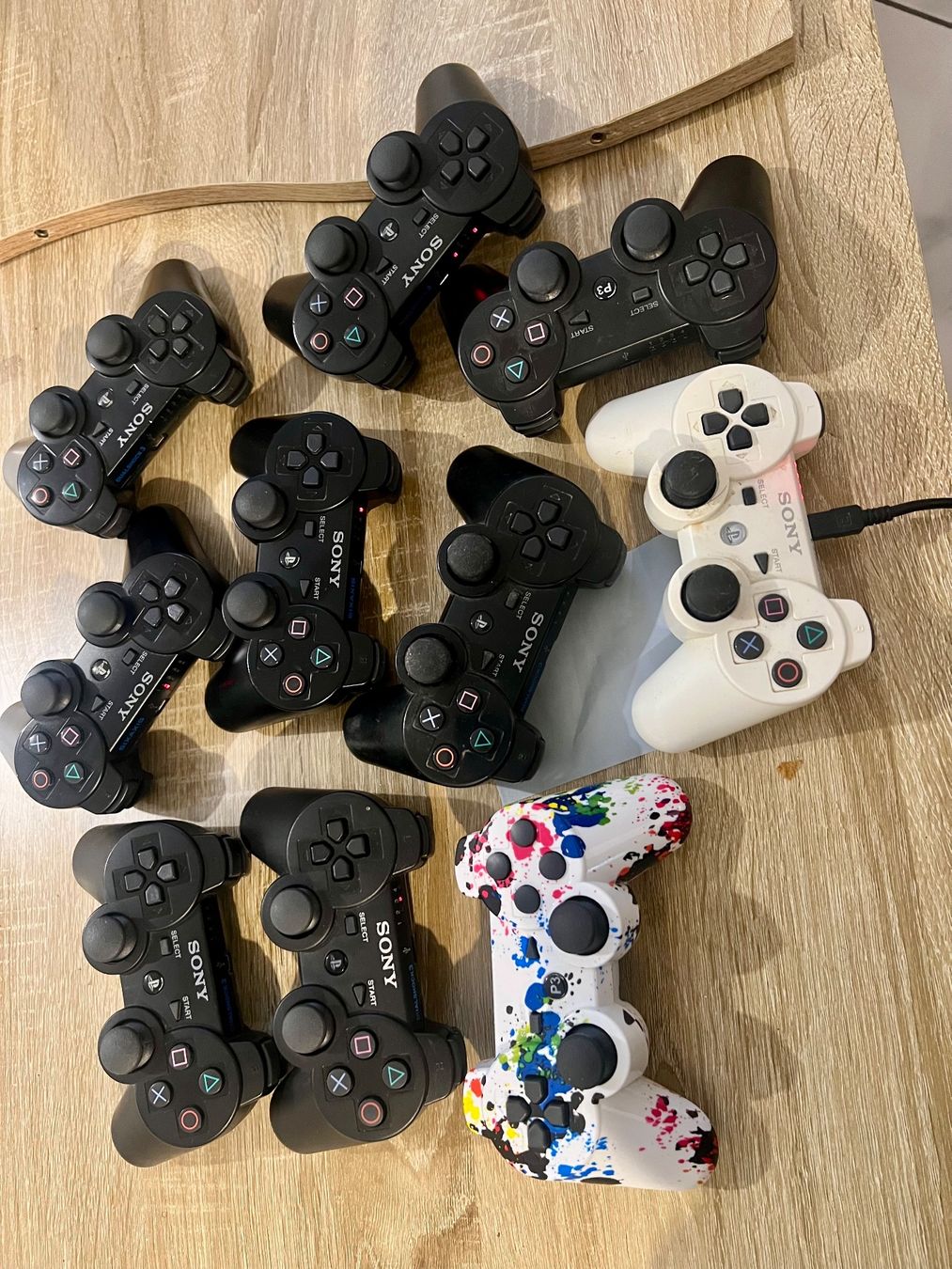 Sony Controller: 10 stk. PS3 Controllern Ab. 1 FR – Gebraucht aus Zürich von T.E.B