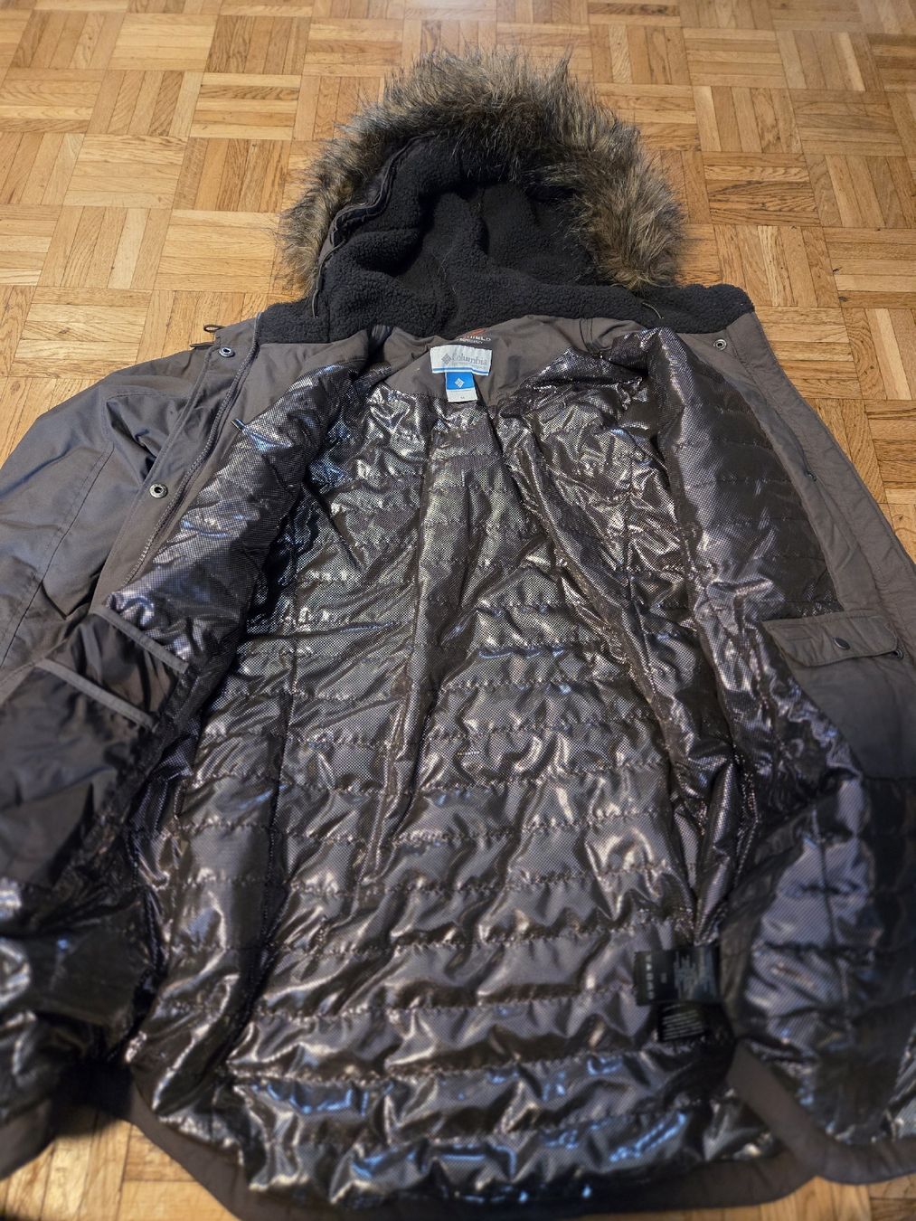 Columbia Cappotti: Parka chaud d'hiver Columbia taille M – Nuovo (secondo la descrizione) da Monthey venduto da Bubuline 1