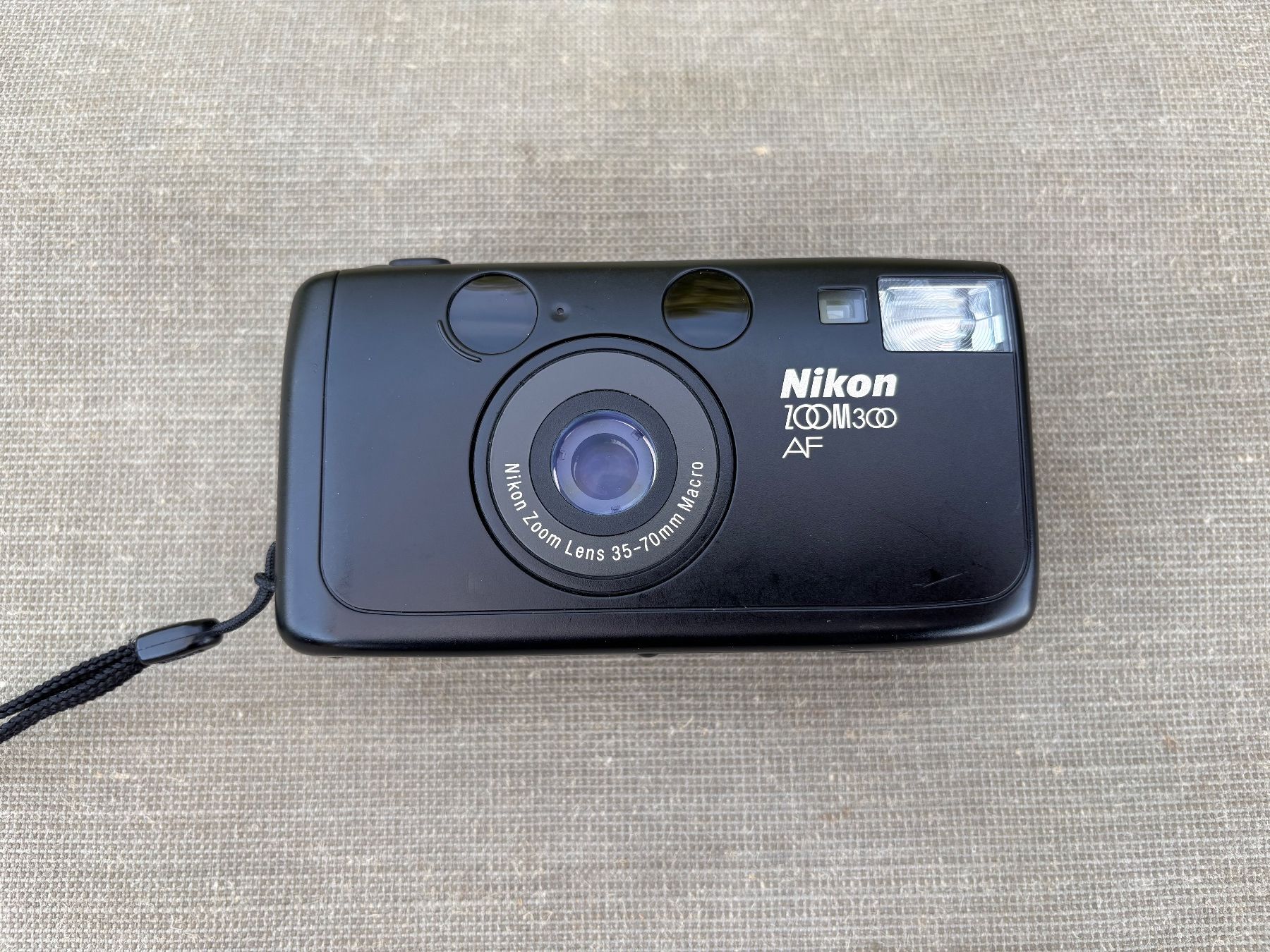 Nikon Fotocamera: Nikon Zoom 300 AF Kamera – Usato da Feldbach venduto da Olive1 1