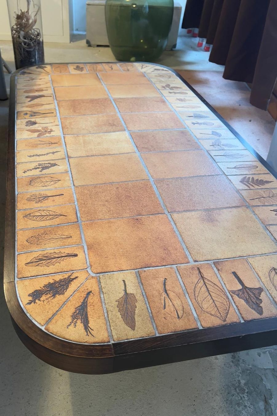 Tavoli: Table basse vintage Roger Capron, céramique feuilles. – Usato da Sion venduto da ROBY_ROBY_ROBY 5