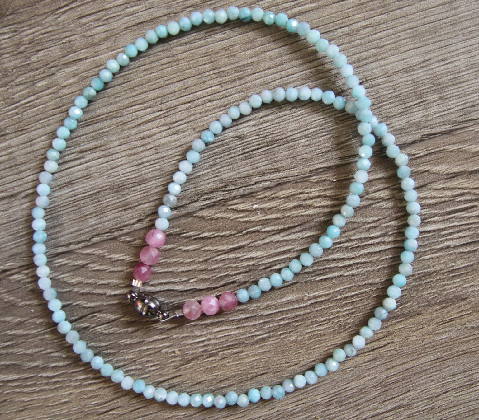 Catenine: NEU: Amazonit Kette Collier + Erdbeerquarz Magnetverschluss – Nuovo (secondo la descrizione) da Matten b. Interl venduto da EdelsteineInterlaken