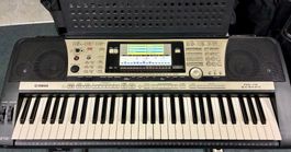 Clavier arrangeur Yamaha PSR - 740