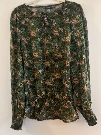 Romantische Boho-Bluse, Gr. 36, grün-beige-rot-schwarz