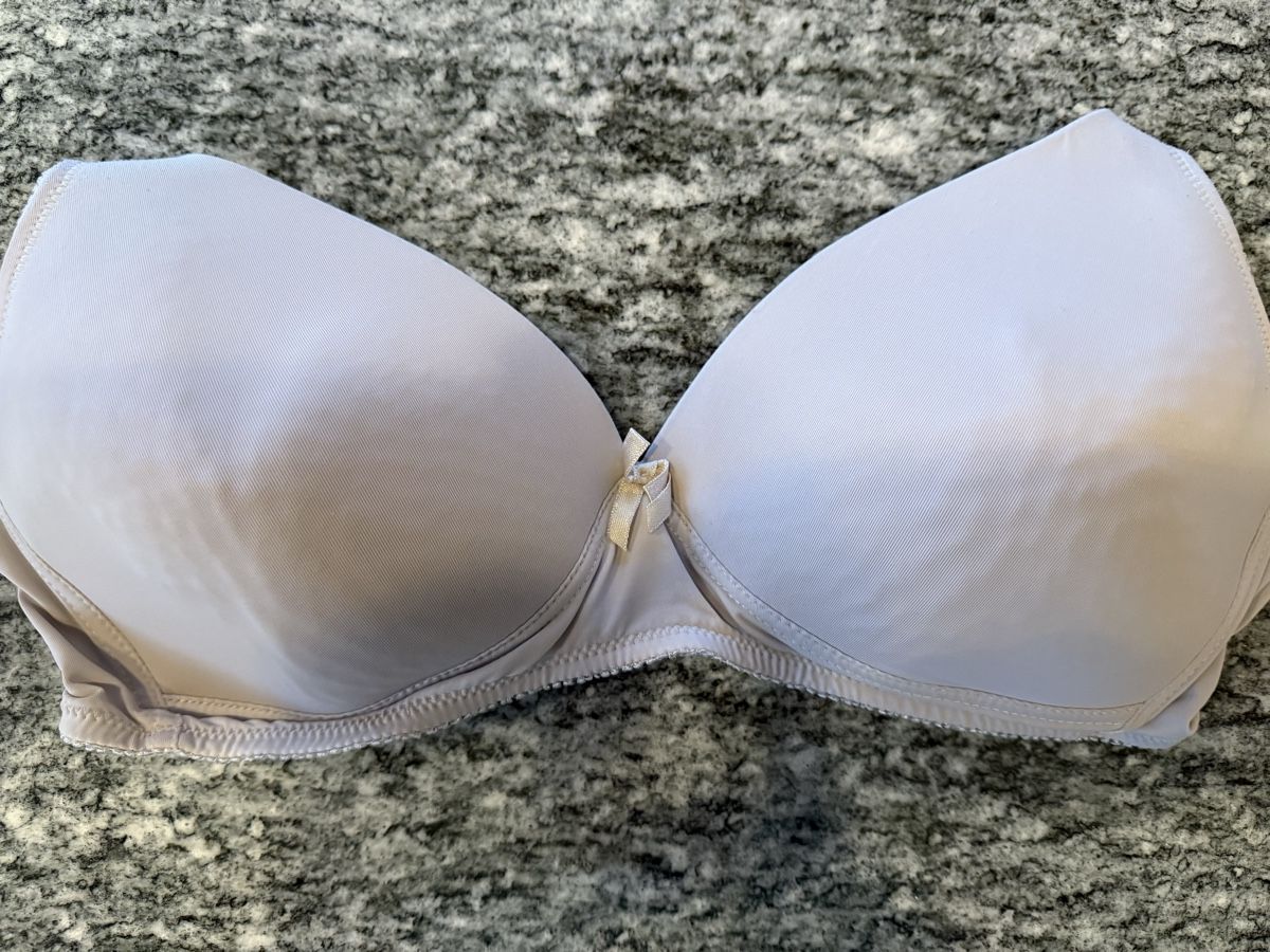 H&M Altra biancheria intima: 3 Still BH Grösse 85B – Usato da Pragg-Jenaz venduto da gobrist 2