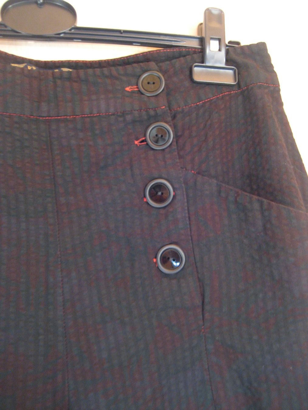King Louie Pantaloni: Pantalon King Louie taille 40 – Nuovo (secondo la descrizione) da Delémont venduto da marryb 1