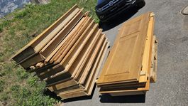 Holztüren mit Türzargen zu verkaufen, ca 10 Stk. neue