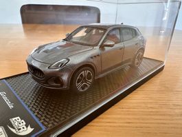 1/43 Maserati Grecale Folgore Grigio Lava