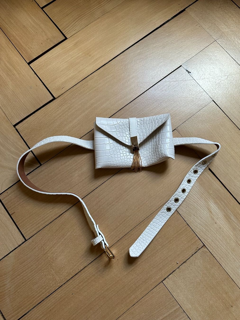 Borse da donna: Kunstleder Bauchtasche in Kroko-Optik – Usato da Zürich venduto da Diazaio