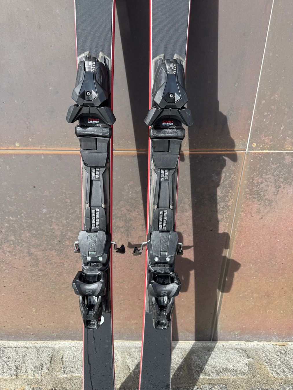 AK Ski Sci: AK Ski original red 176 cm neuwertig mit Bindung – Nuovo (secondo la descrizione) da Erlenbach ZH venduto da crapun 4