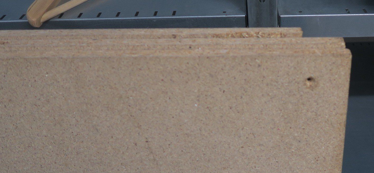 Articoli in legno: Novopan Platten 4 ST – Usato da Rüti ZH venduto da Xokimilko 2