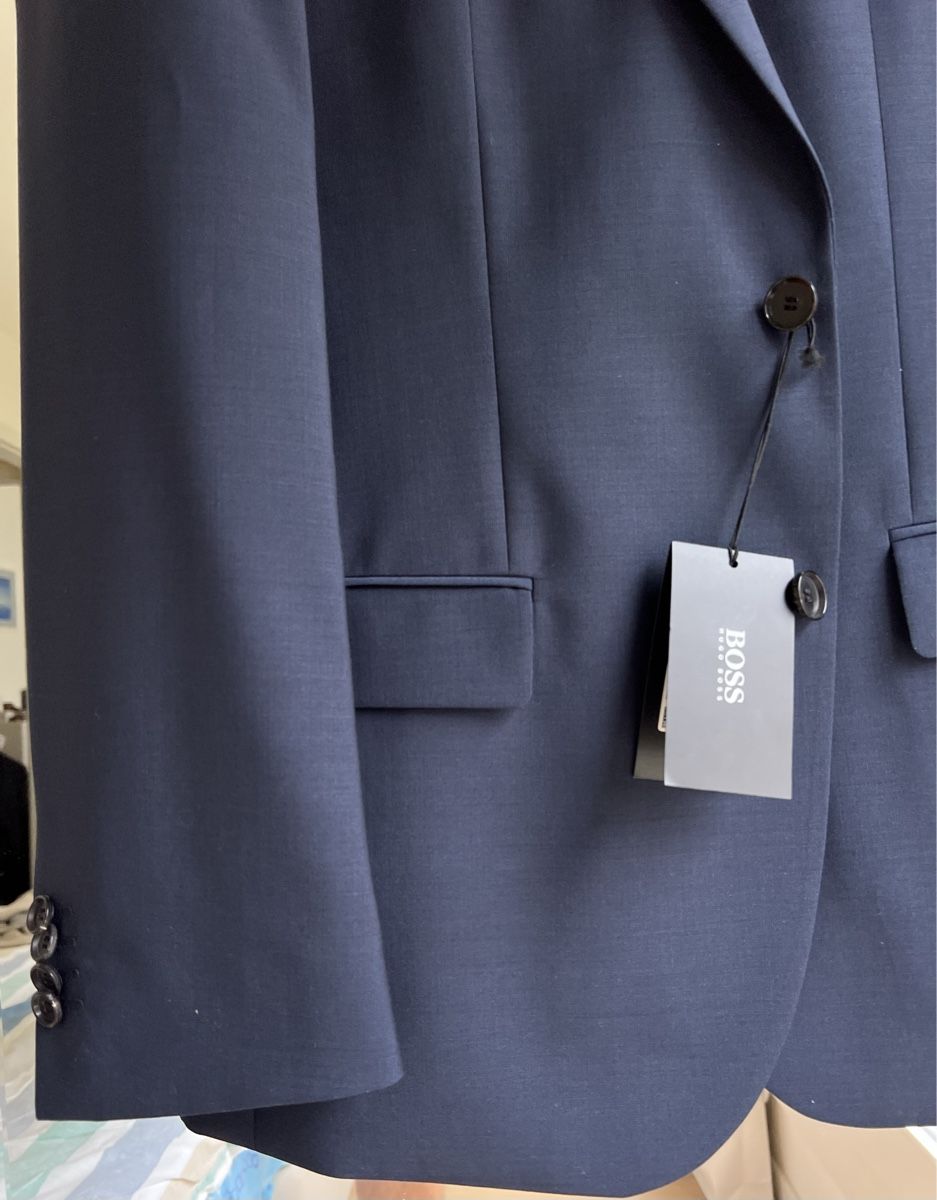 Hugo Boss Completi: Hugo Boss suit- anzug neu – Nuovo e nell'imballaggio originale da Corsier GE venduto da Karol_save_planet 5