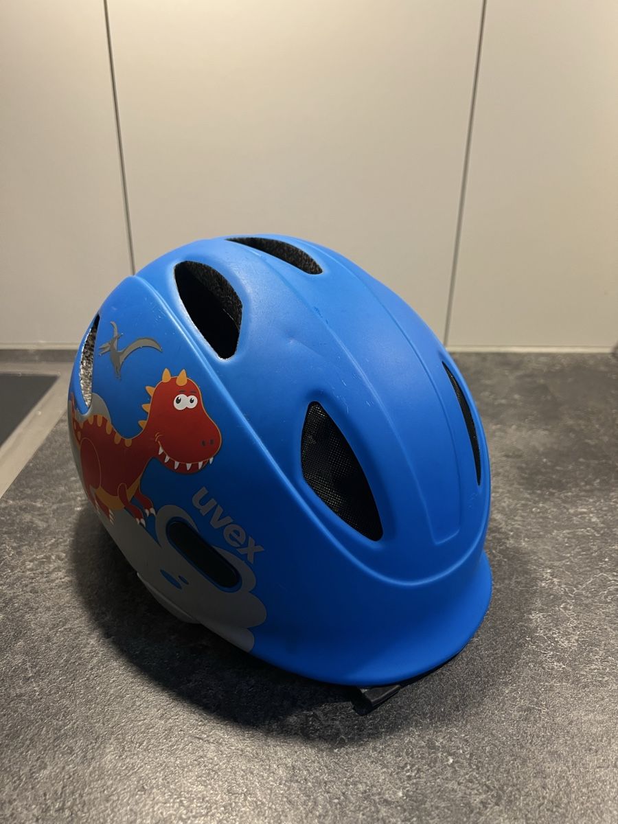 Uvex Caschi: UVEX Kinderhelm  – Usato da Rikon im Tösstal venduto da Jenny_T3223