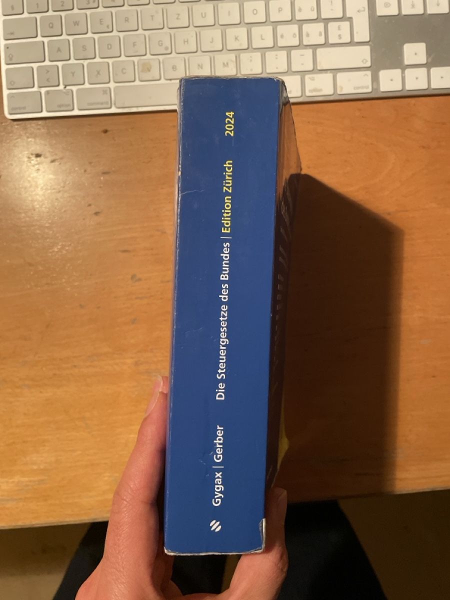 Livres: Die Steuergesetze des Bundes – D'occasion à Zürich par syber98 1