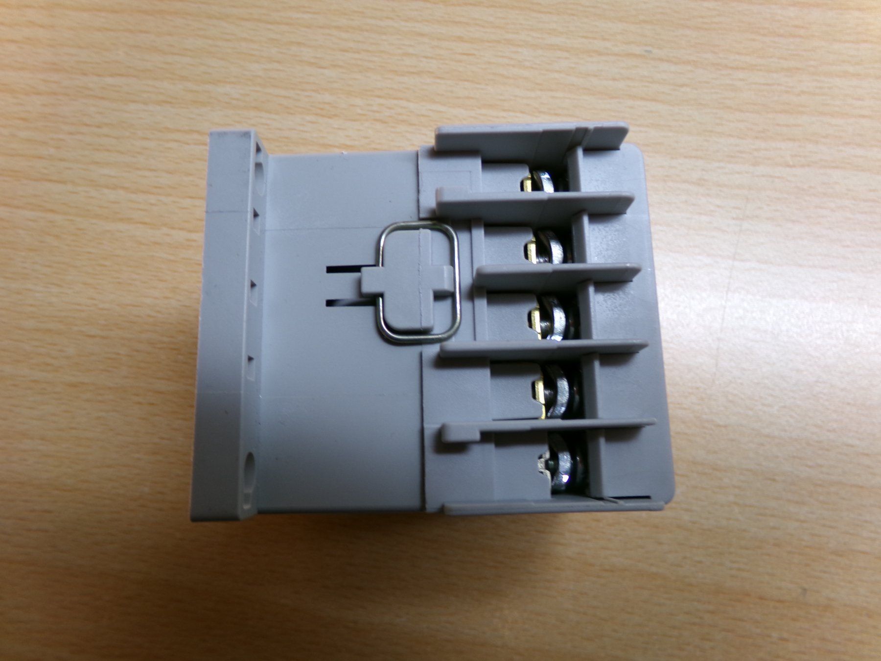 Elektronikbauteile: Kleinschütz 24VDC AB K12-10 – Gebraucht aus Hombrechtikon von Maloev17 7