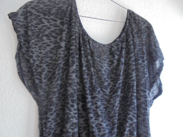 H&M Tops: TOP Gr. L, H & M Leo-Print, NEU – Neu (gemäss Beschreibung) aus Hinwil von Glasperlen 4