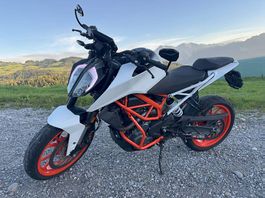 KTM 390 Duke