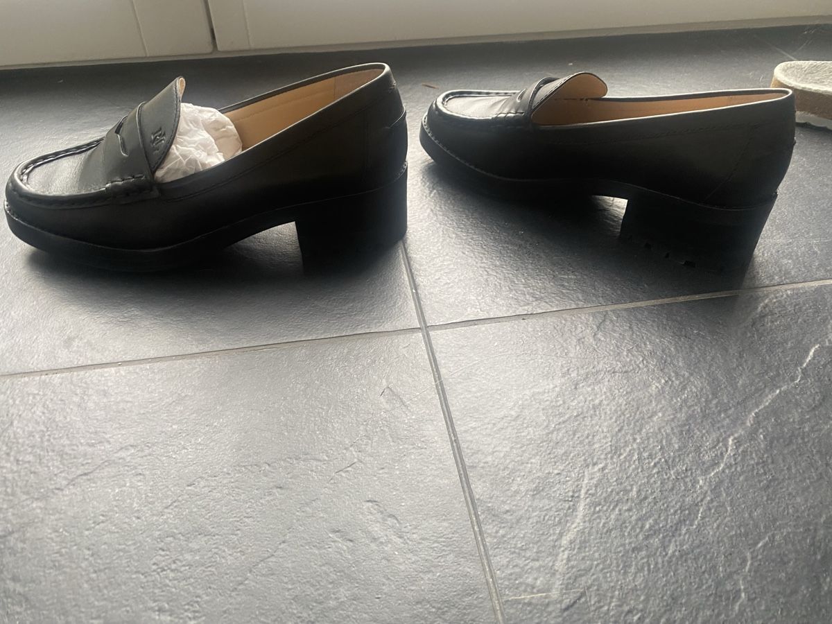 Ralph Lauren Scarpe da donna: New Ralph Lauren leather loafers – Nuovo e nell'imballaggio originale da Zug venduto da kse_w9mn 8