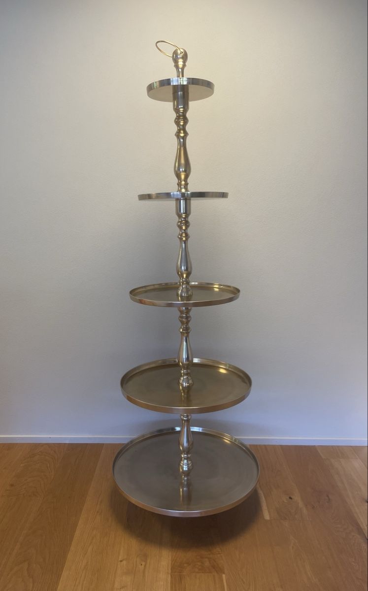 Altro per la casa: Etagere / Präsentationsständer 180cm  – Usato da Luzern venduto da Cyrill81