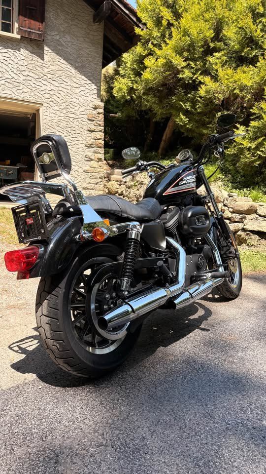 Harley-Davidson Cruisers: Harley Davidson 883R – D'occasion à Corsier-sur-Vevey par BussardS 3