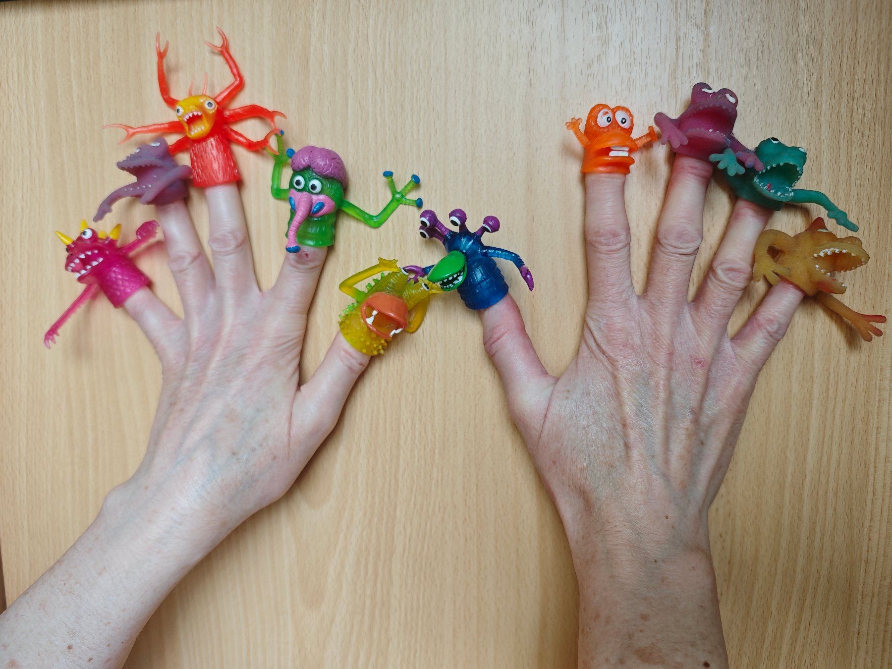 Giocattoli: Fingerpuppen Monster – Usato da Dübendorf venduto da movana