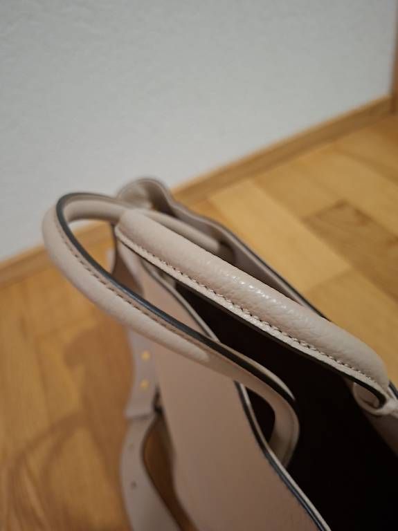 Taschen für Damen: Sac à main Coccinelle  – Gebraucht aus Courgevaux von Eelena 1