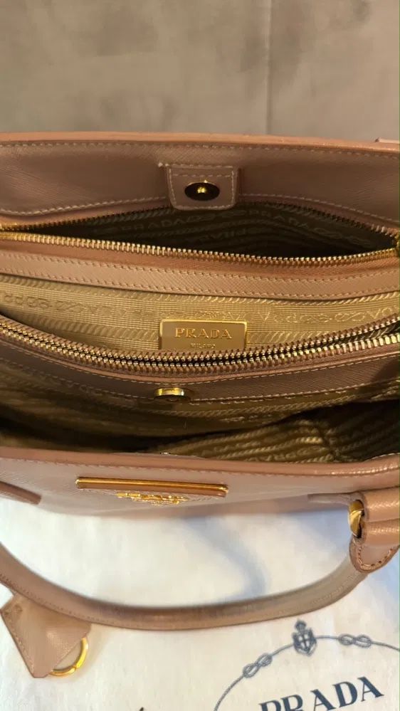 Prada Sacs femmes: Prada Galleria Tasche, mittelgross – D'occasion à Zell LU par Cipollone7 2