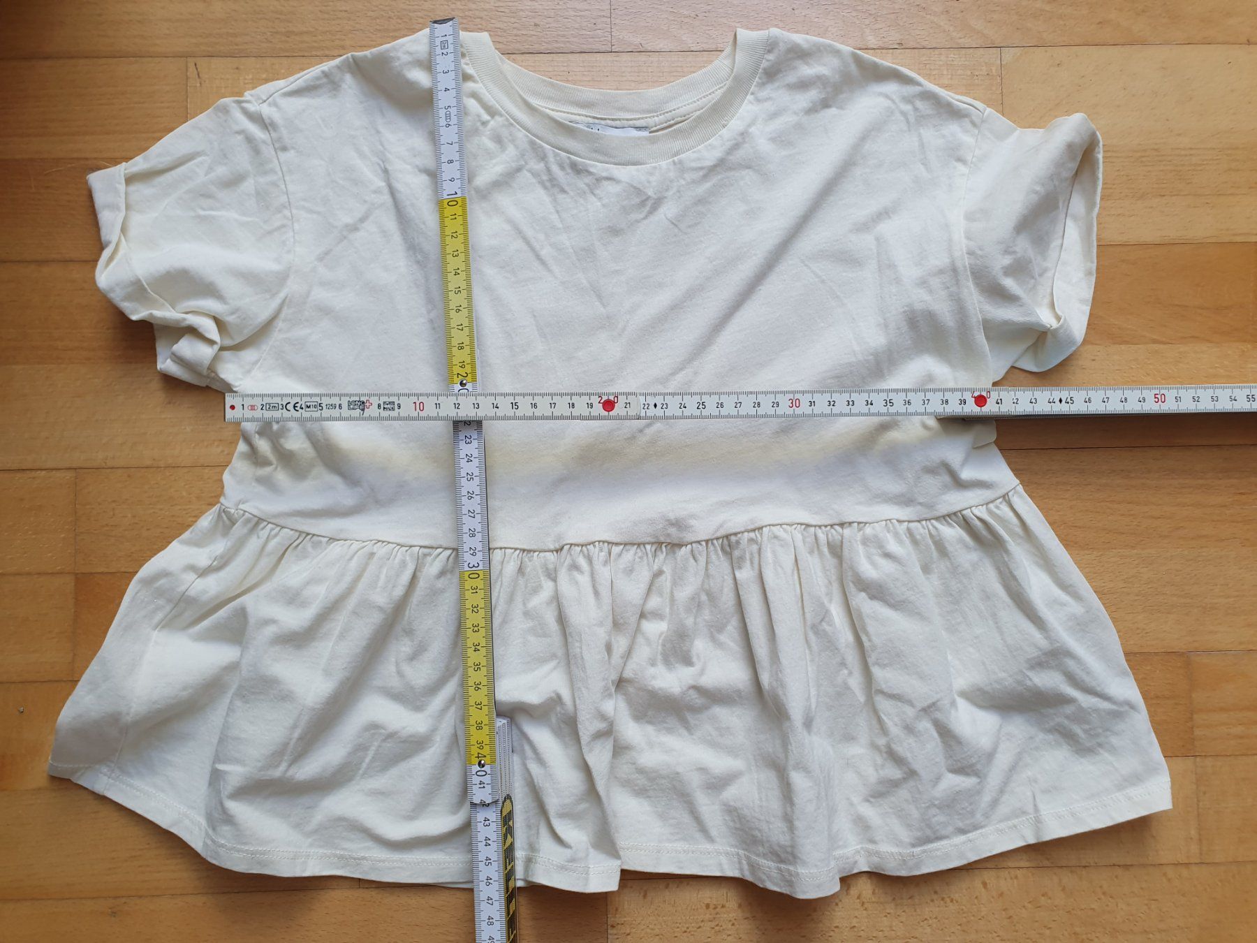 Bershka Blouses, T-shirts & Tops: Bershka T-Shirt XS – D'occasion à Kloten par Hektor44 2