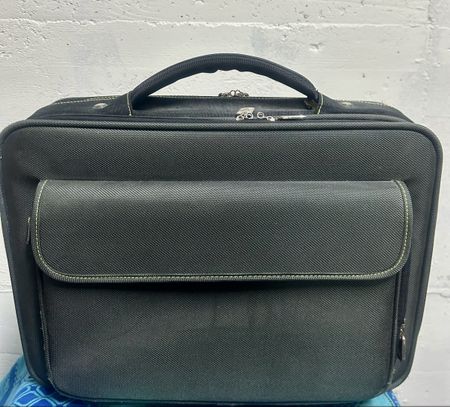 [NEU]: DIGITUS Laptoptasche olivgrün