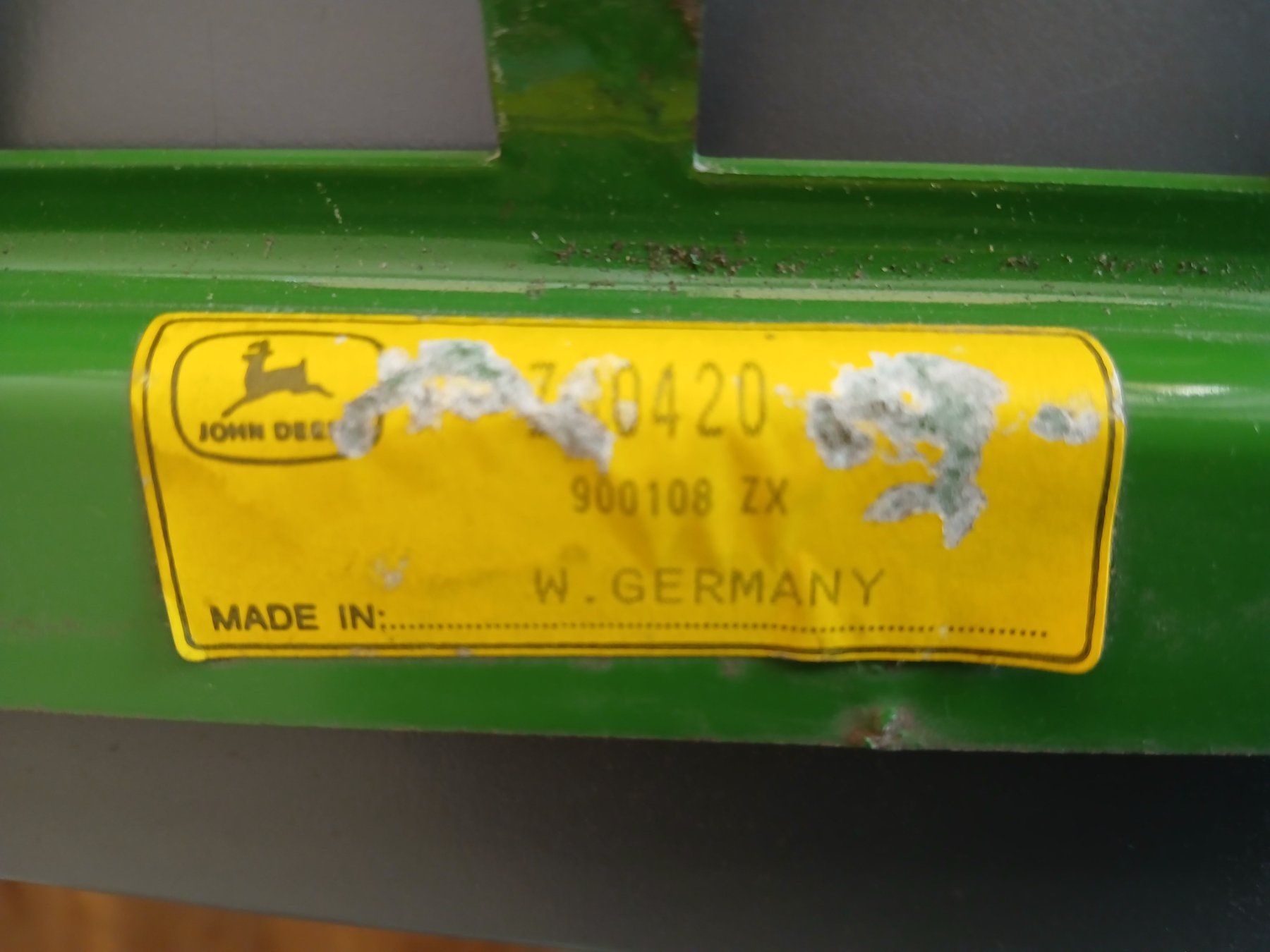 Autres pour métaux et serrurerie: Z30420 Schüttlerbelag John Deere – D'occasion à Münchenwiler par Zellerbarbara 1