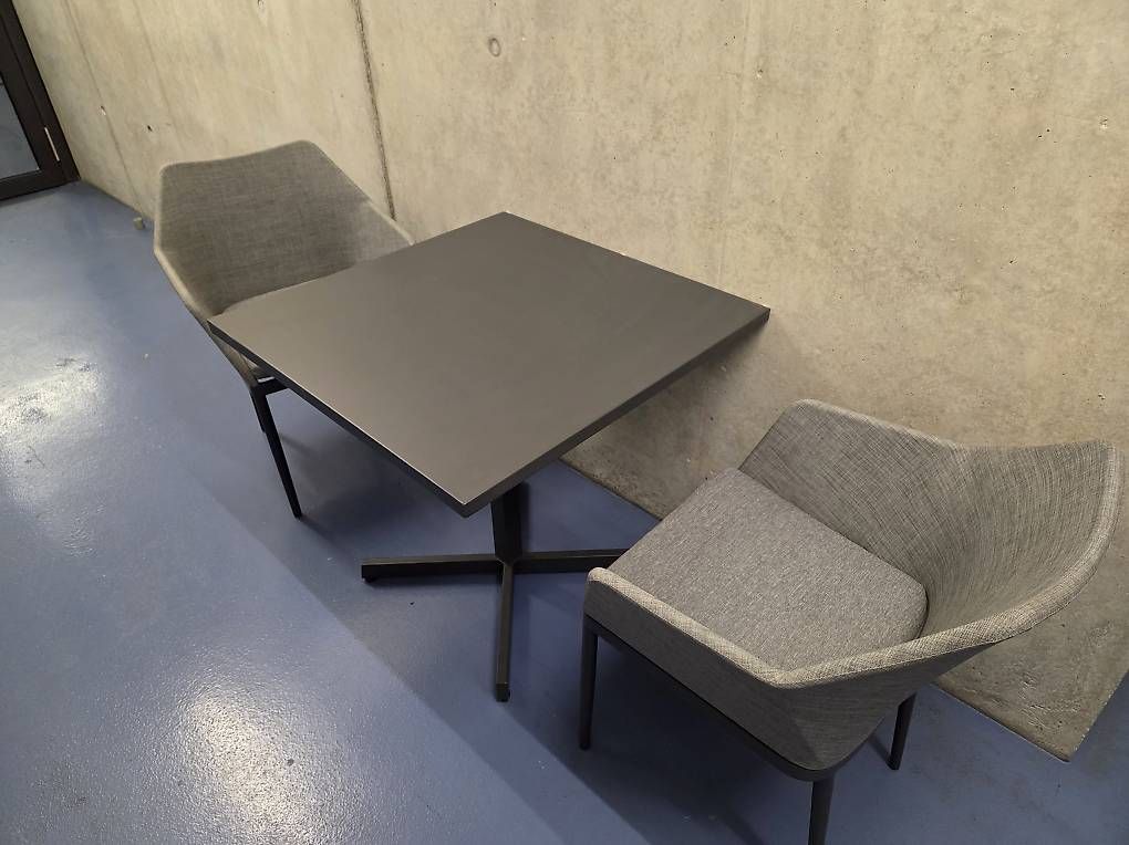 Set de table et chaises: Gartentisch mit 2 Stühlen – D'occasion à Winterthur par and_mgv8