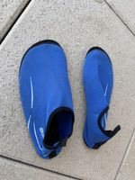 Swimming pool/water slippers
